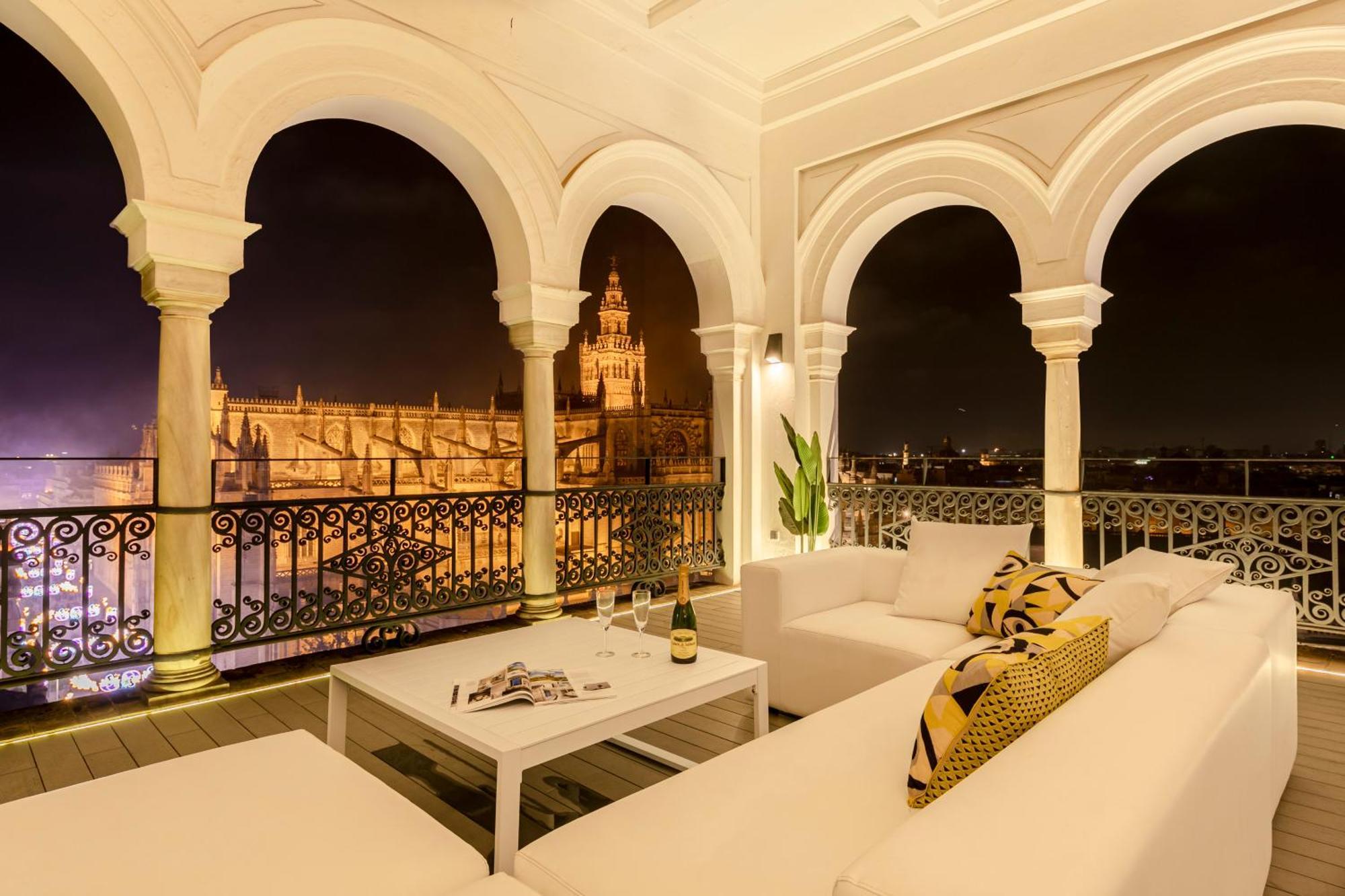 Isg Apartments The Most Exclusive Apartment In Sevillaparking Экстерьер фото