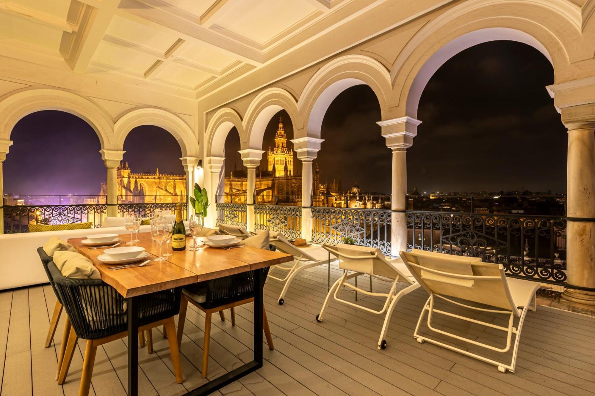 Isg Apartments The Most Exclusive Apartment In Sevillaparking Экстерьер фото
