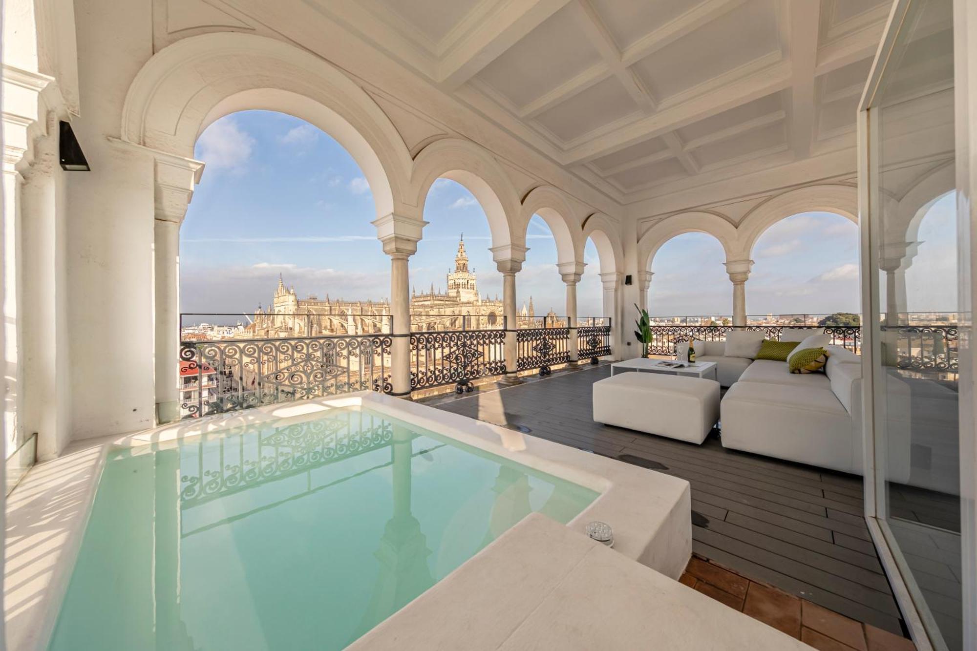 Isg Apartments The Most Exclusive Apartment In Sevillaparking Экстерьер фото