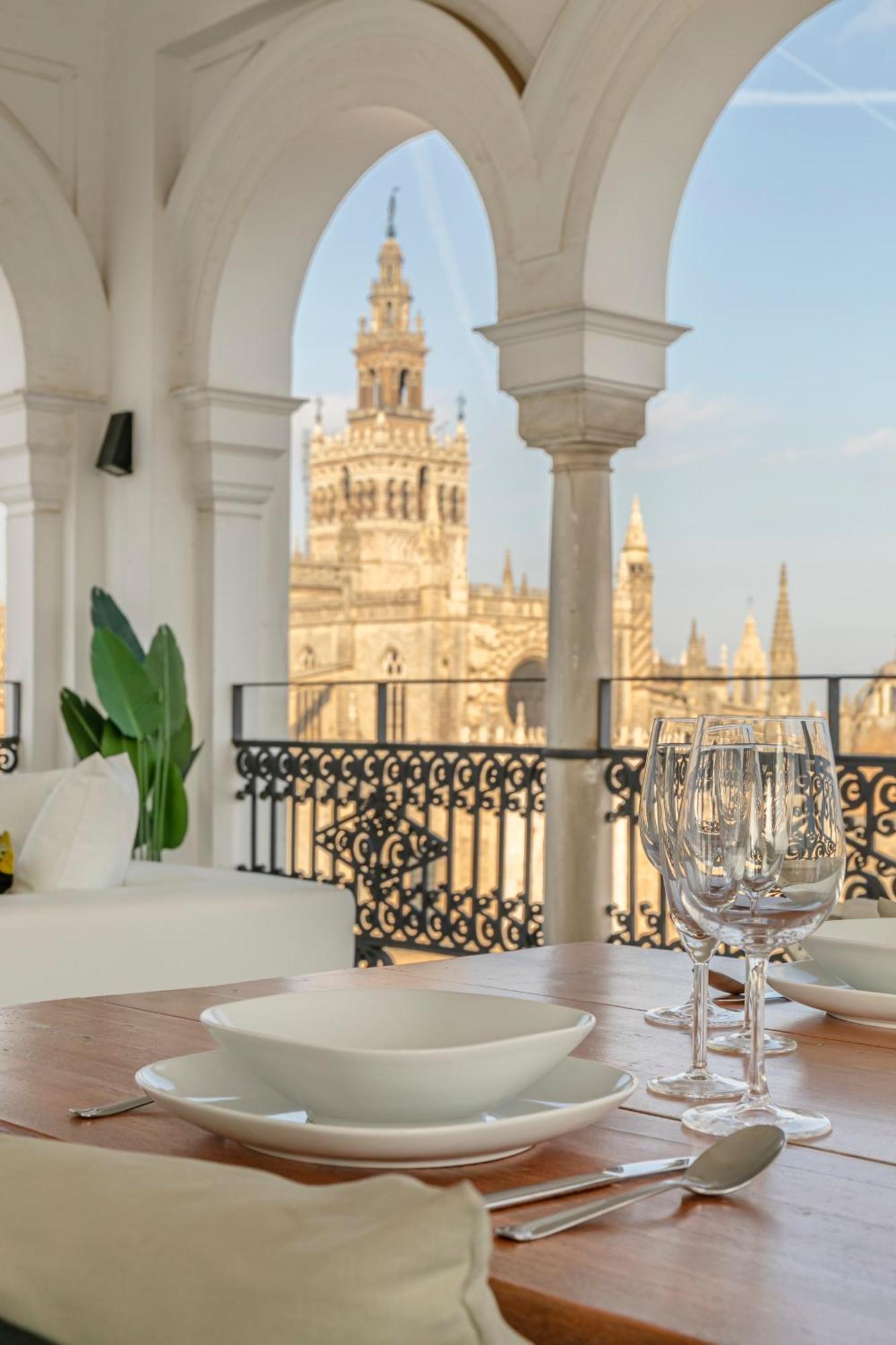Isg Apartments The Most Exclusive Apartment In Sevillaparking Экстерьер фото